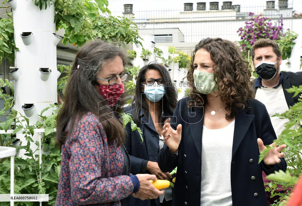 Audrey Pulvar visits Réunion des Musees Nationaux - Bercy