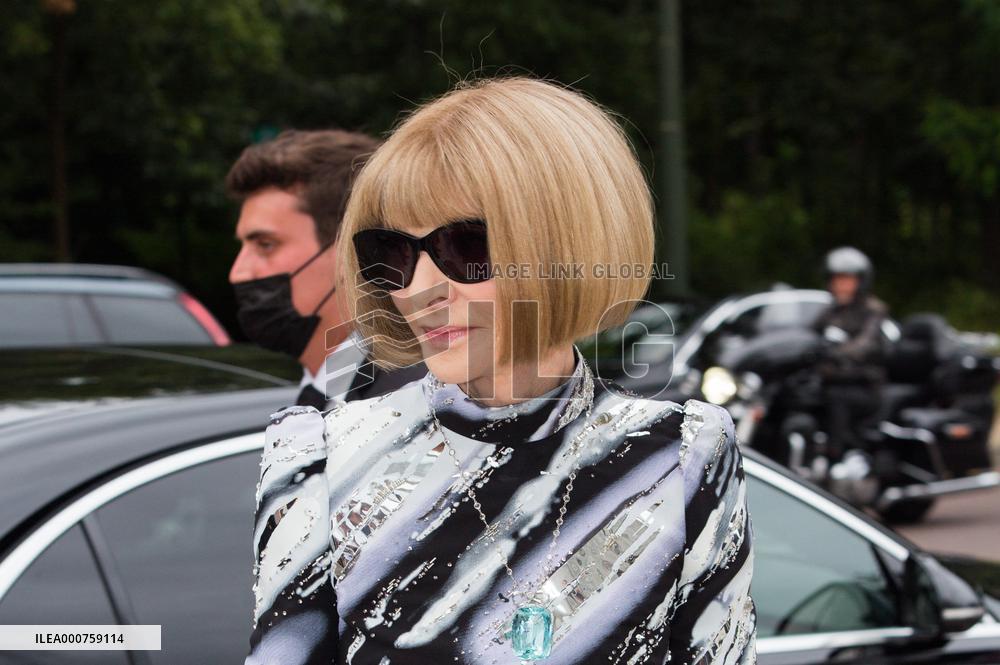 Arrivals - Fragance Dinner At La Fondation Louis Vuitton In Paris