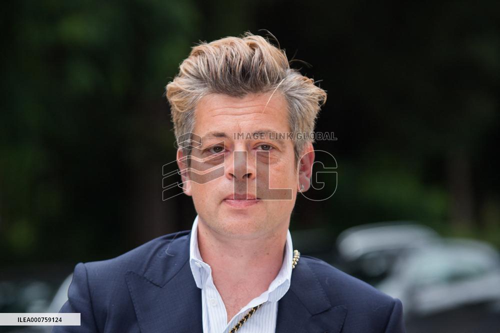 Arrivals - Fragance Dinner At La Fondation Louis Vuitton In Paris