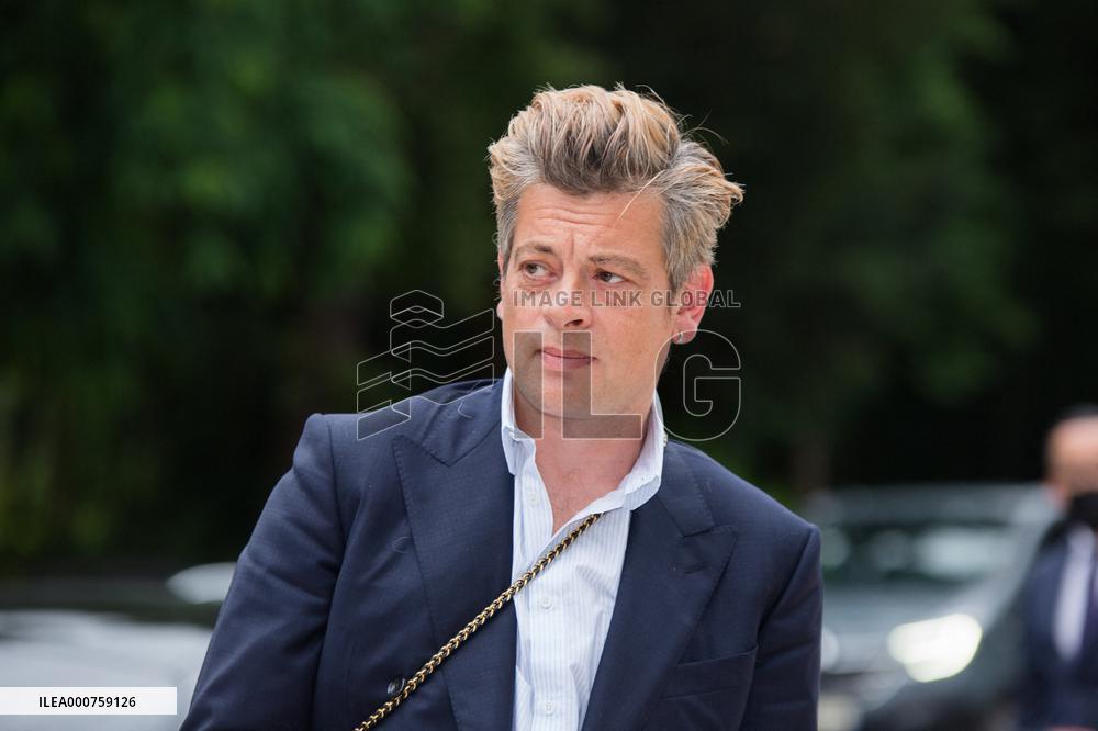 Arrivals - Fragance Dinner At La Fondation Louis Vuitton In Paris