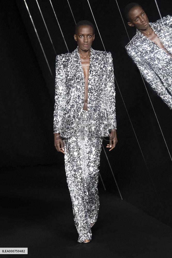 PFW - Azzaro Runway