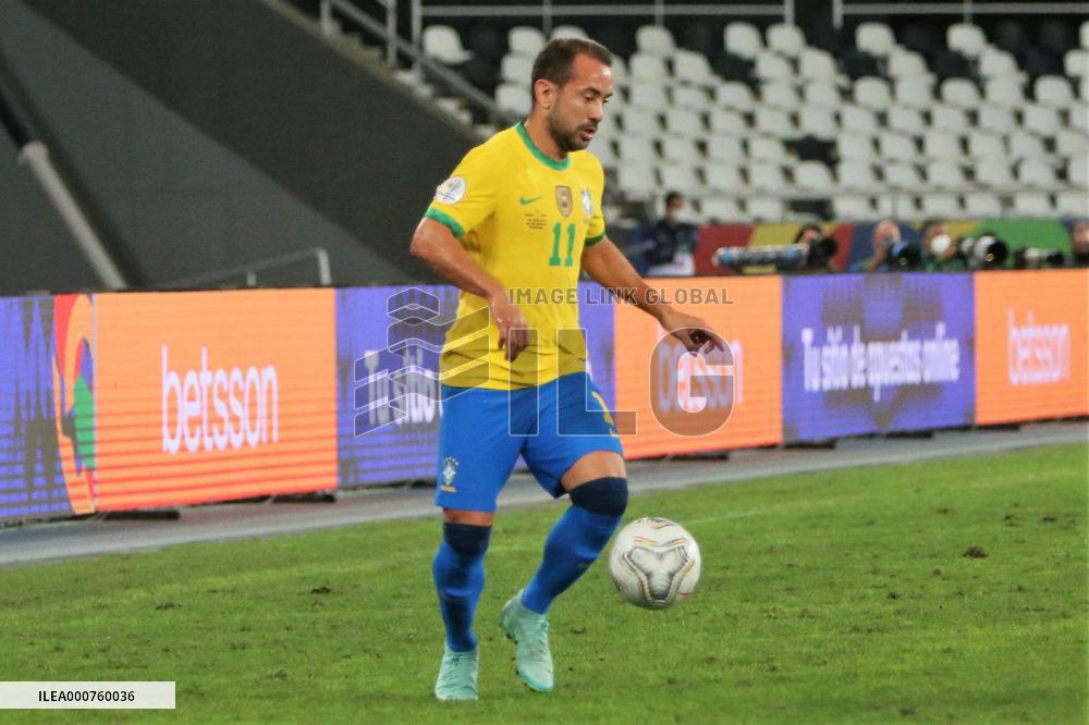 Copa America - Brazil v Peru