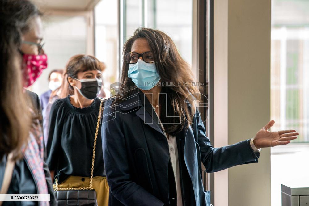 Audrey Pulvar Inaugurates A Roof Farm - Paris