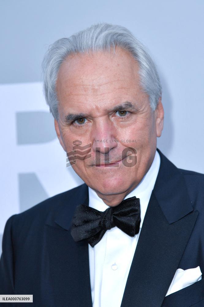 Cannes - Amfar Party Photocall