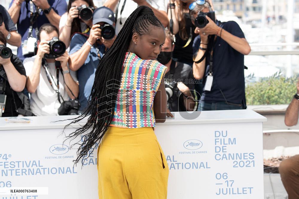 Cannes-OSS 117-Photocall-DN.
