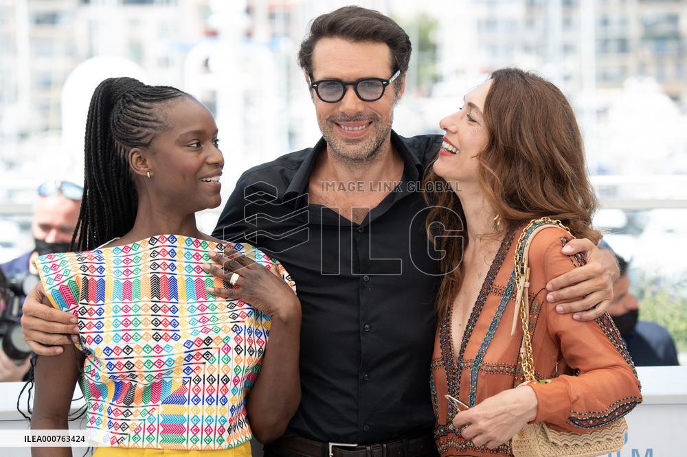 Cannes-OSS 117-Photocall-DN.