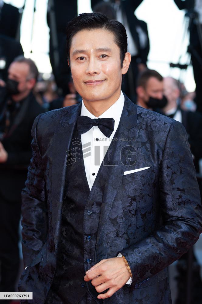 OSS 117 and closing ceremony NG