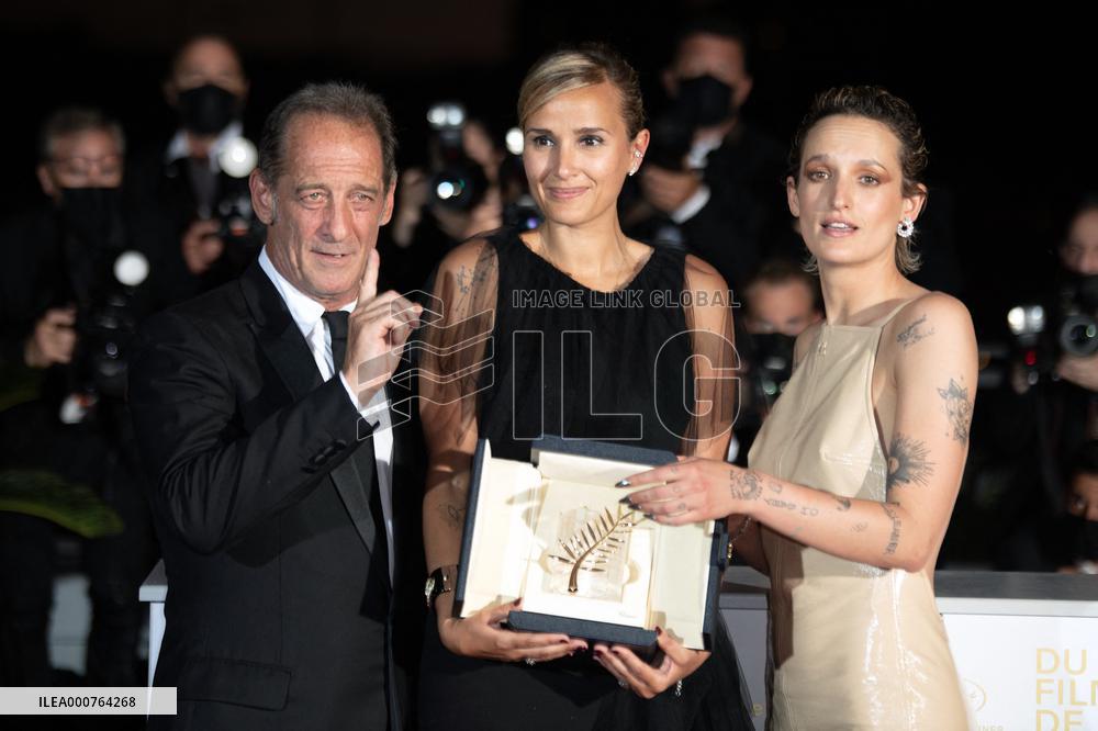 Cannes-Palme d or Winner Photocall-DN.