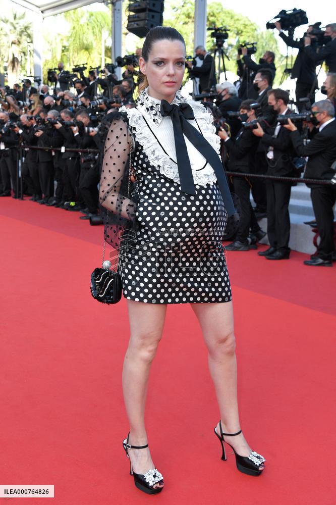 Cannes - OSS 117 Alerte Rouge En Afrique Noire Premiere
