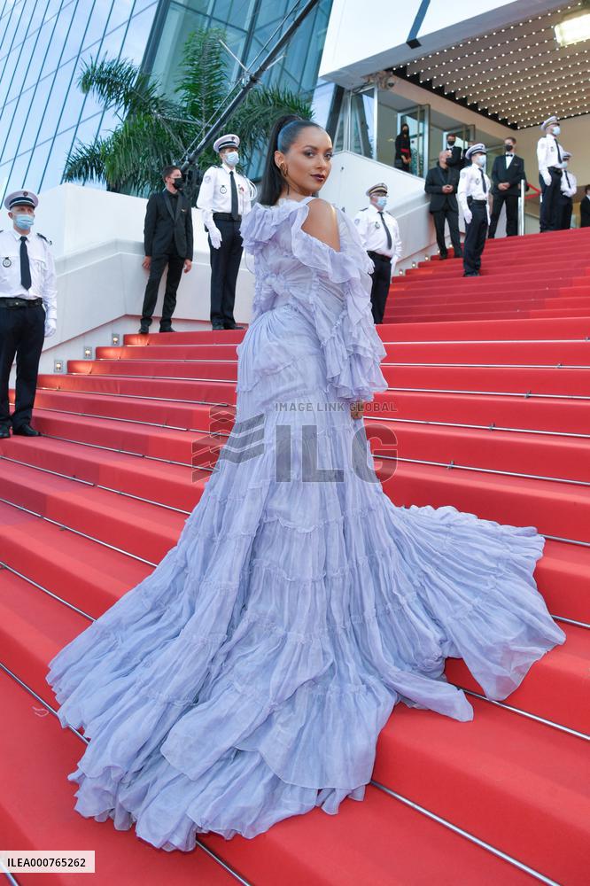 Cannes - OSS 117 Alerte Rouge En Afrique Noire Premiere