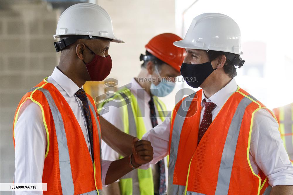 Justin Trudeau Visits Under Construction Affordable Housing Complex - Hamilton