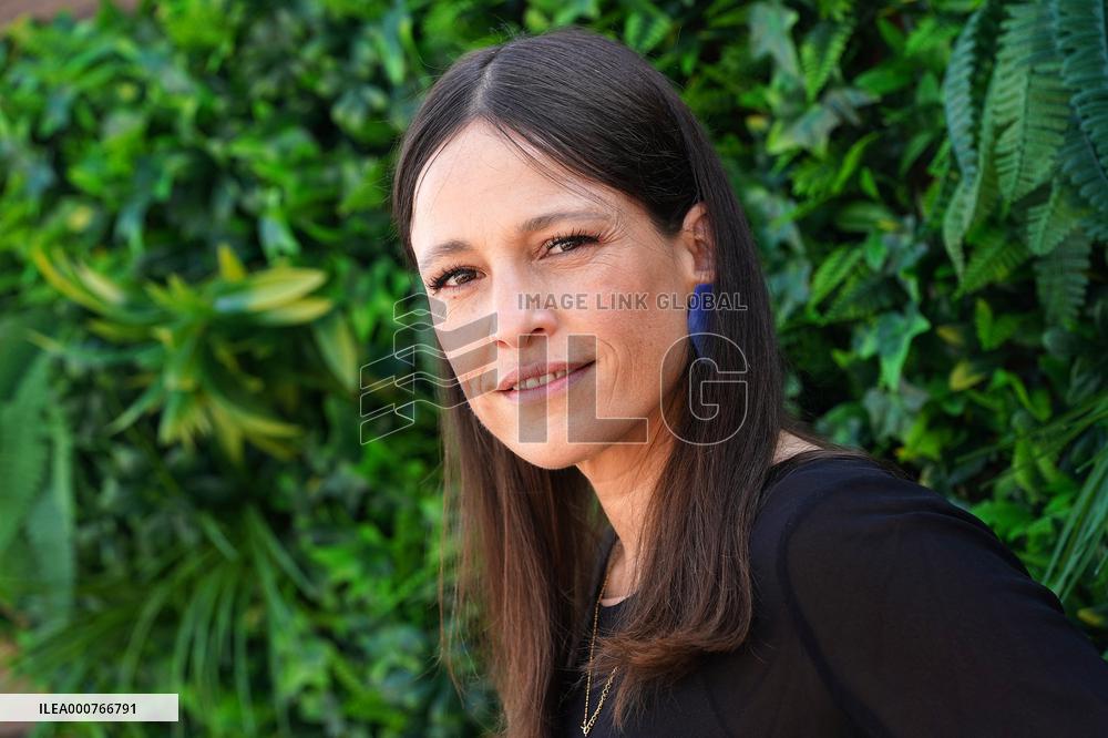 Carminho Portrait