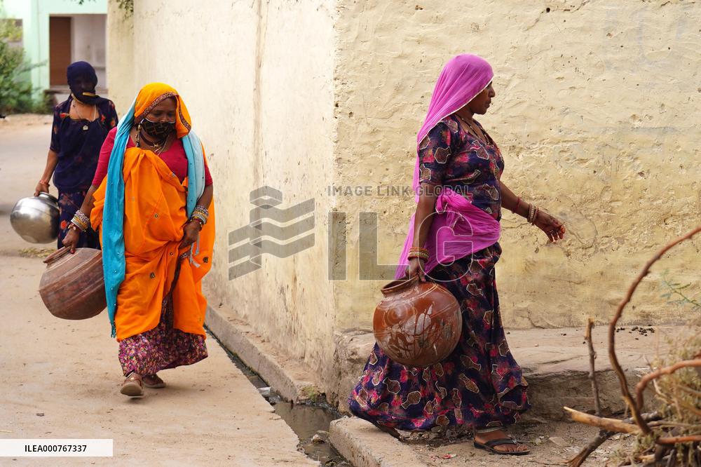 Villagers Collects Drinking Water - Rajasthan