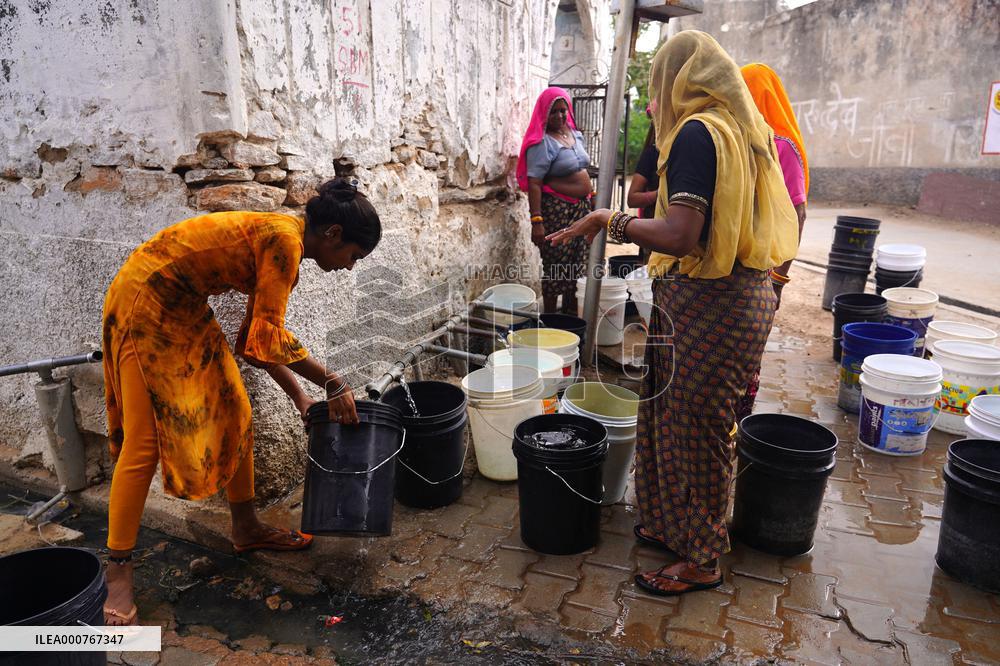 Villagers Collects Drinking Water - Rajasthan
