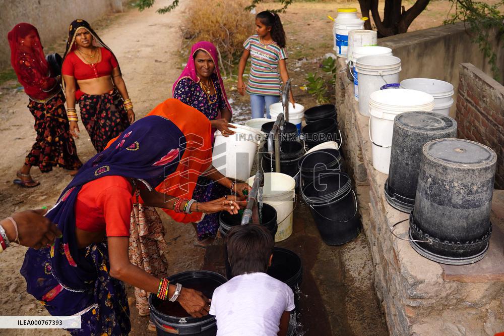 Villagers Collects Drinking Water - Rajasthan