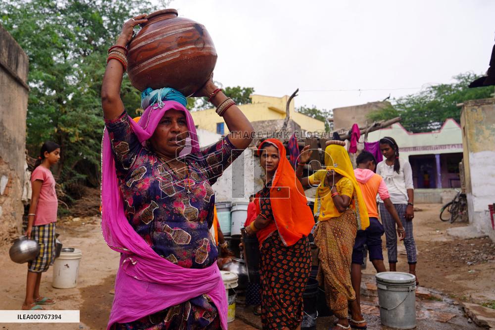 Villagers Collects Drinking Water - Rajasthan