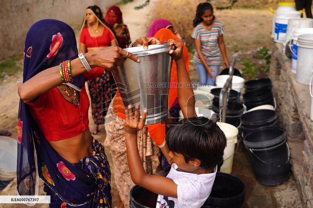 Villagers Collects Drinking Water - Rajasthan
