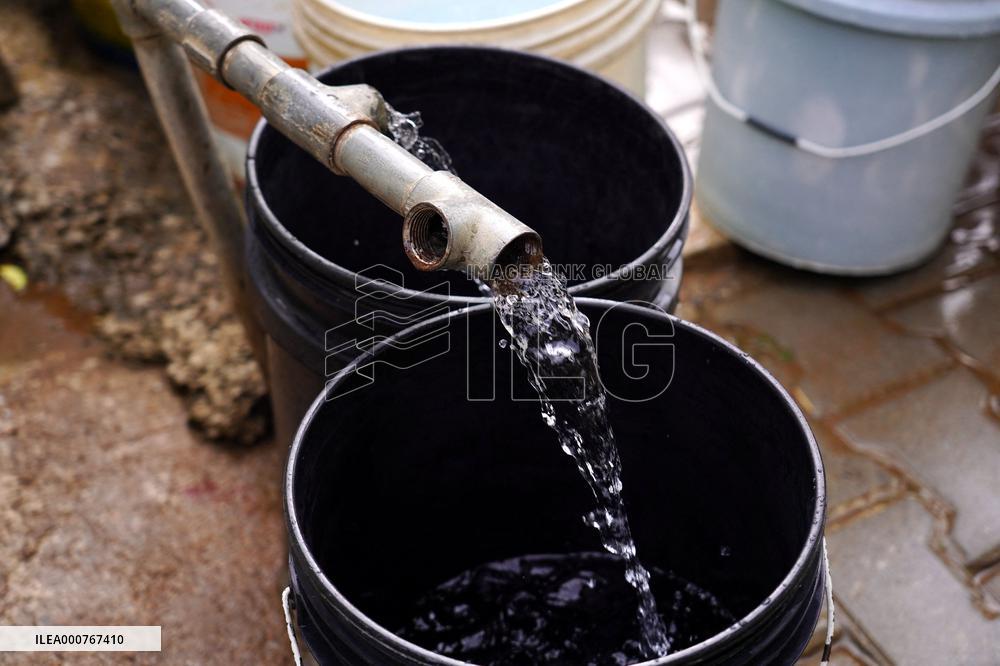 Villagers Collects Drinking Water - Rajasthan