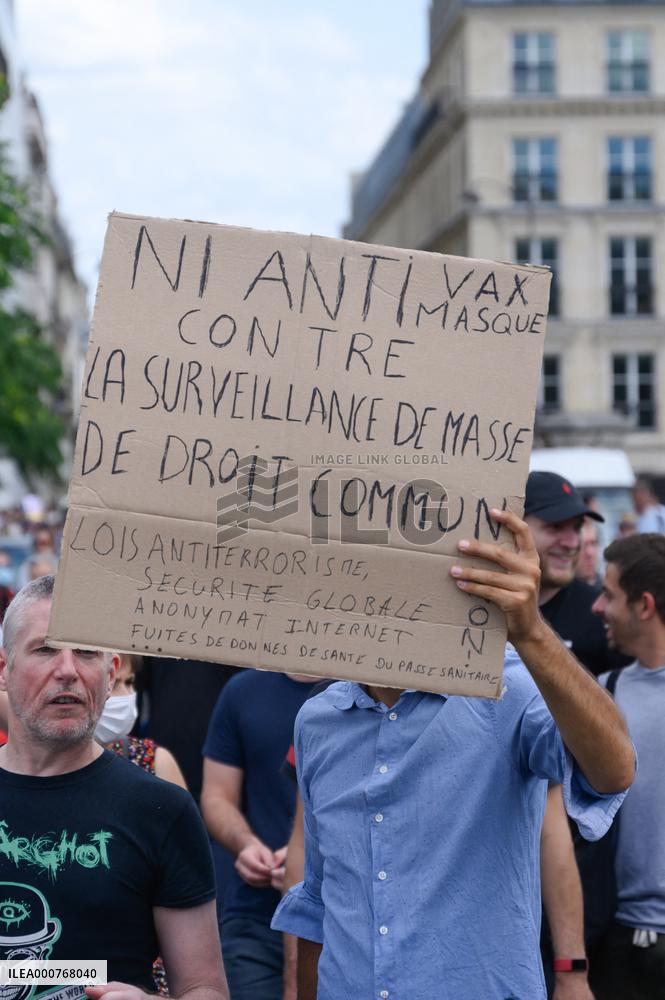 Anti-Sanitary Pass Demonstrations - Paris