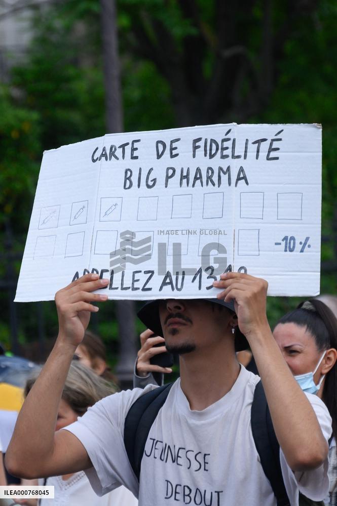 Anti-Sanitary Pass Demonstrations - Paris