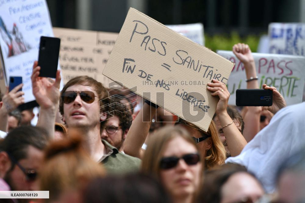 Anti-Sanitary Pass Demonstrations - Strasbourg