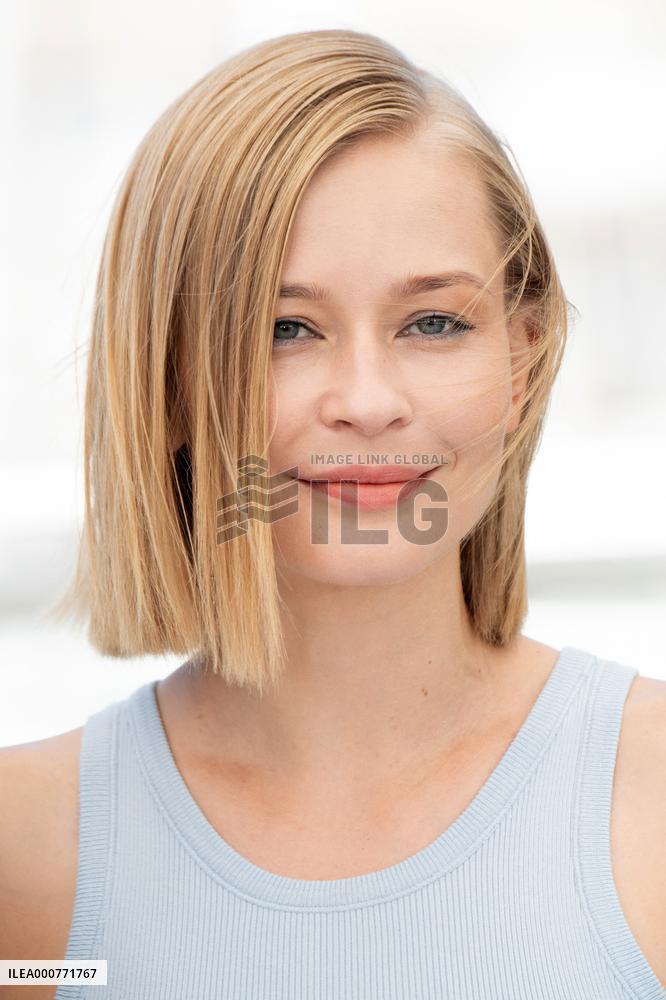 Cannes-Petrov s Flu-Photocall