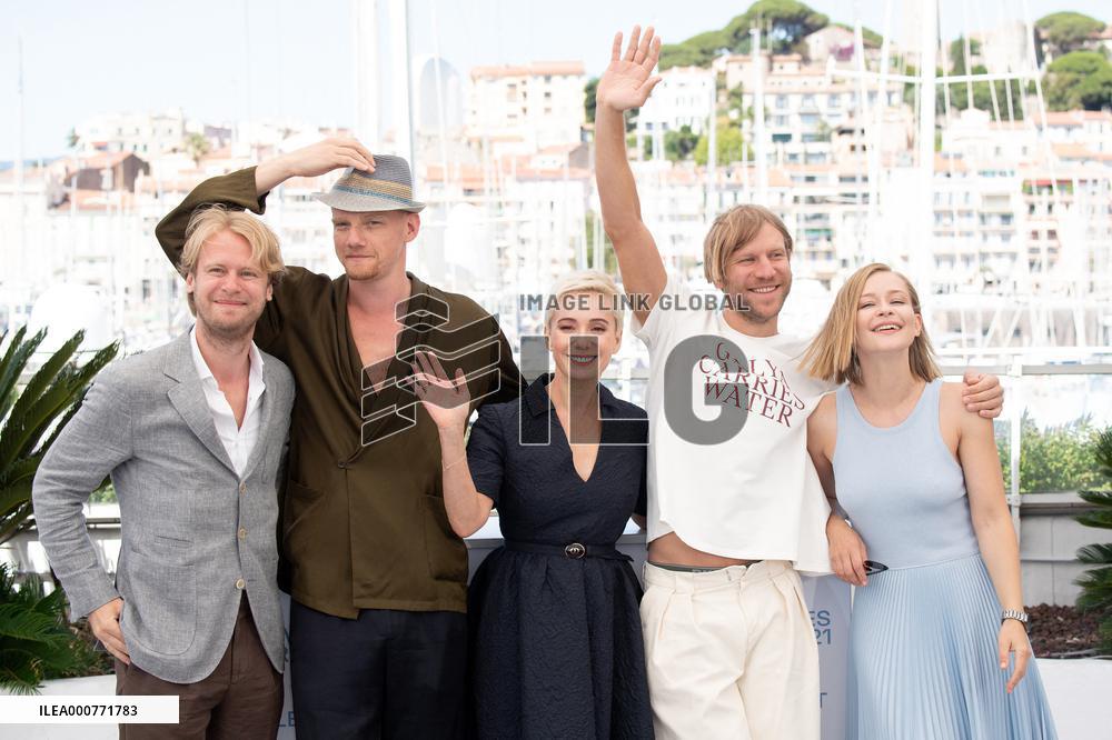 Cannes-Petrov s Flu-Photocall