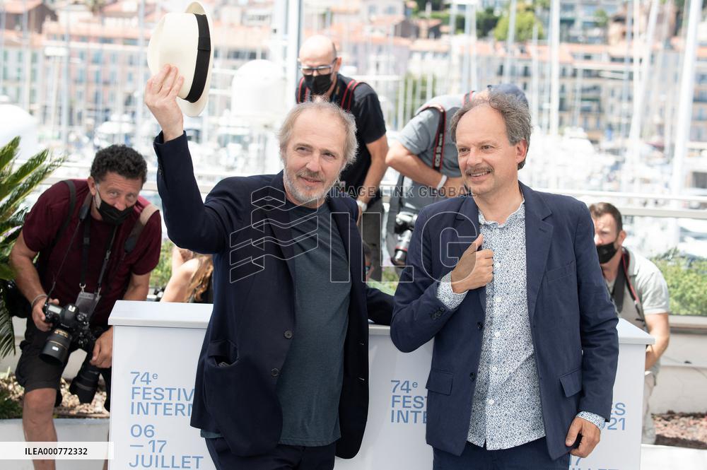 Cannes-Tromperie-Photocall