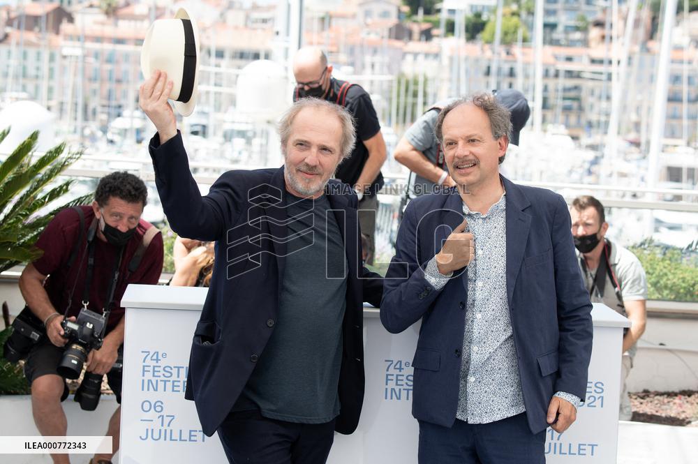 Cannes-Tromperie-Photocall