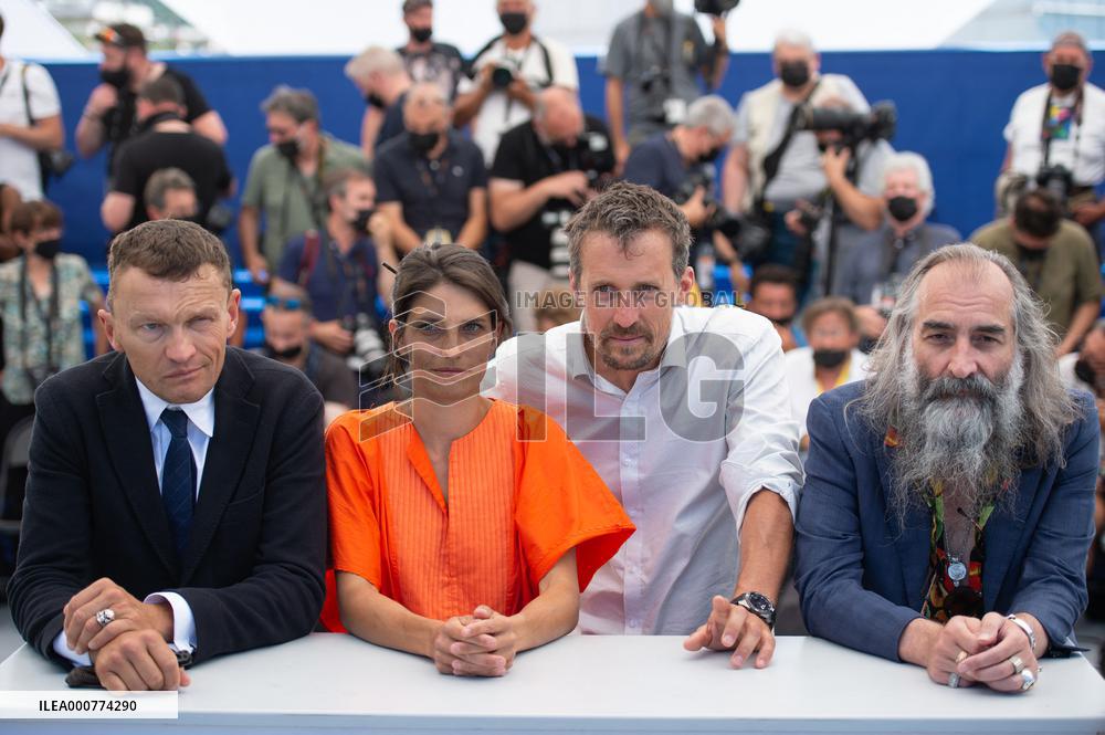 Cannes - La Panthere Des Neiges Photocall