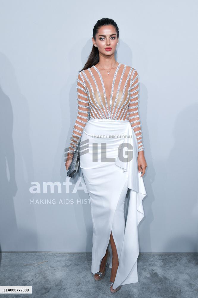 Cannes - Amfar Party Photocall