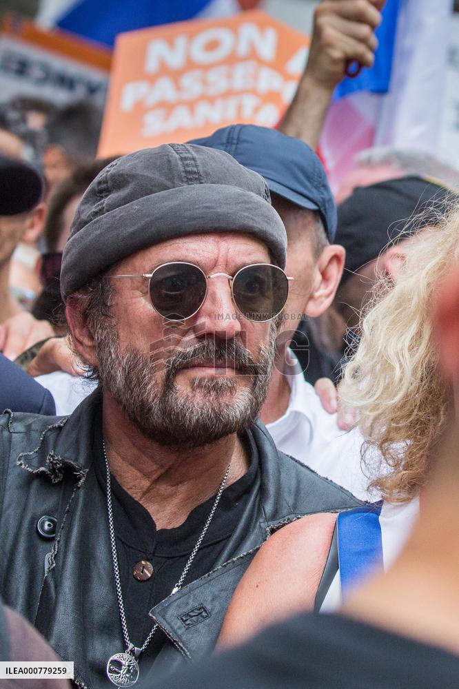 Anti Vaccines Rally Called By Nicolas Dupont-Aignan And Florian Philippot - Paris Nb