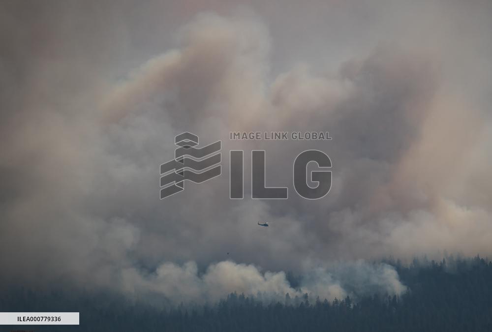 Tremont Creek Wildfire Burning In BC - Canada