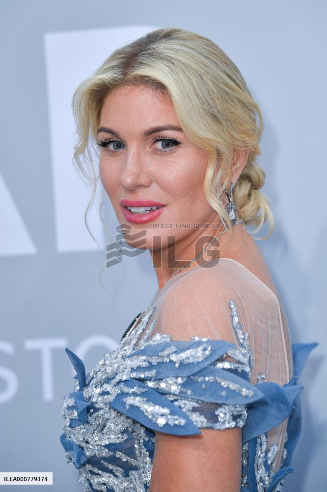 Cannes - Amfar Party Photocall