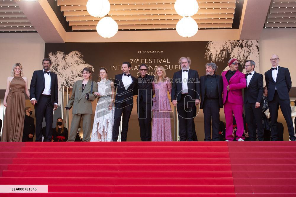 Cannes - De Son Vivant Premiere