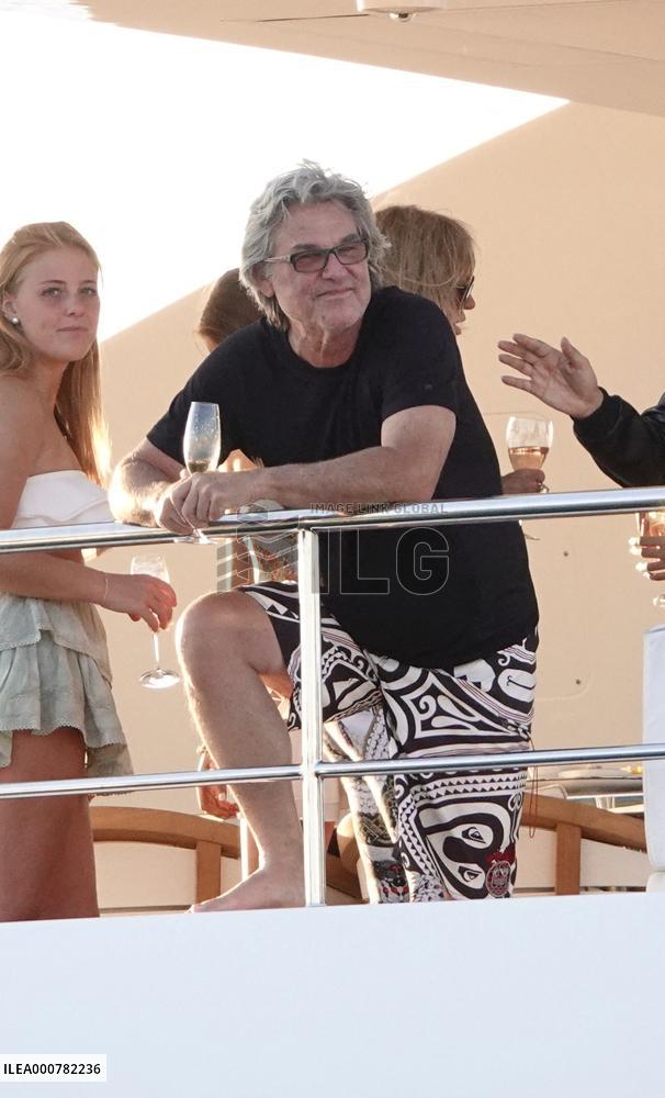 Kurt Russell And Goldie Hawn Partying - St Tropez