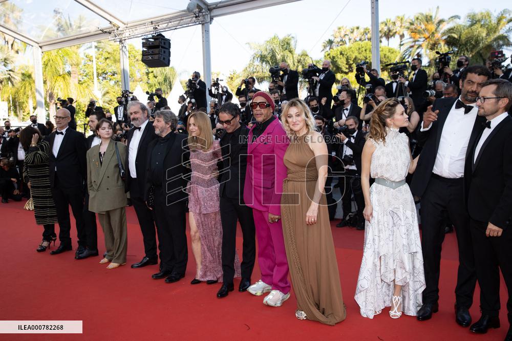 Cannes - De Son Vivant Screening
