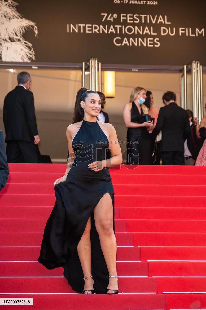 De Son Vivant Screening Red Carpet - Cannes