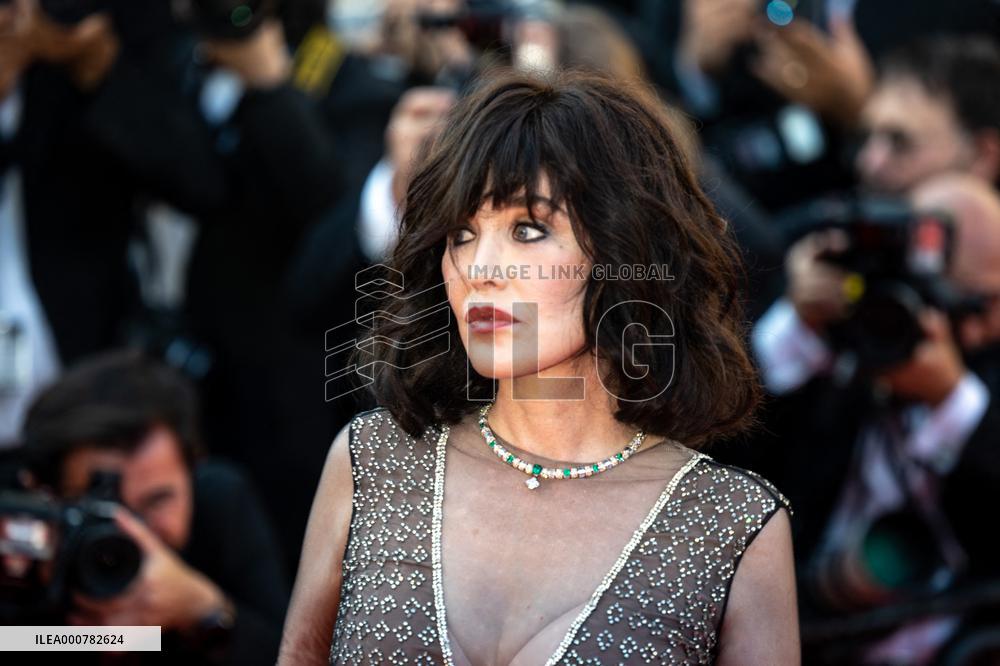 De Son Vivant Screening Red Carpet - Cannes