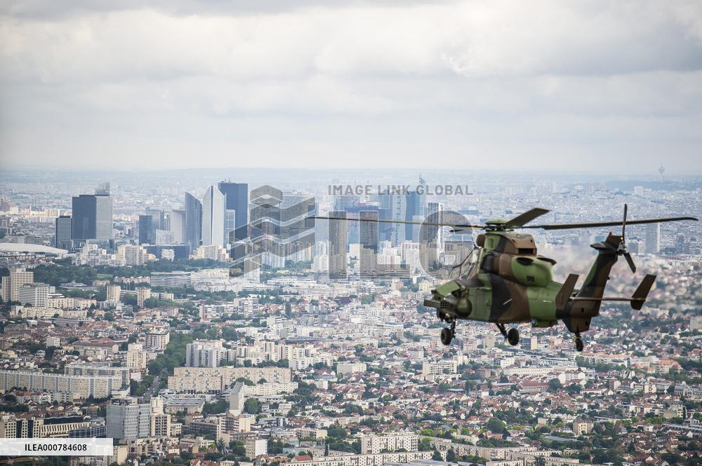 Aerial Practice Session Prior To July 14 Bastille Day Parade - Paris