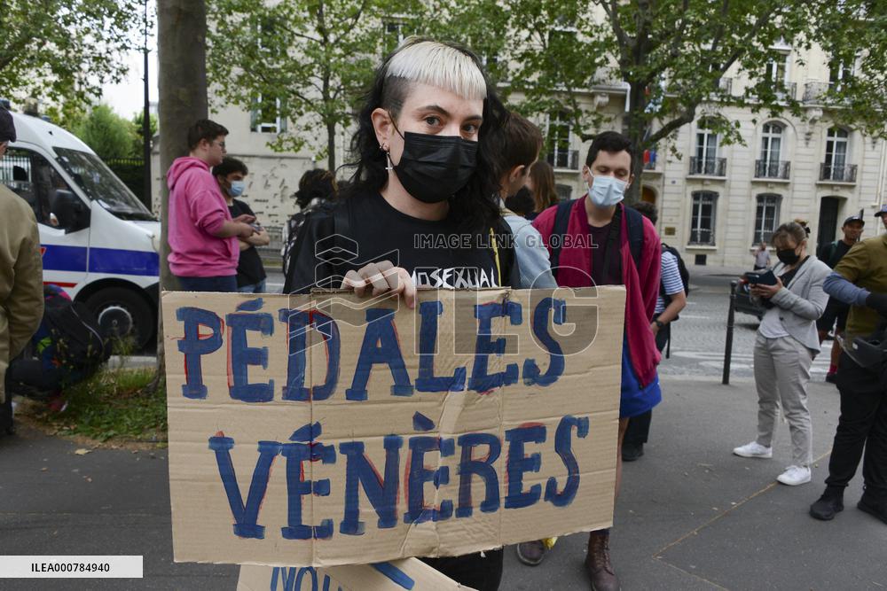 Rally In Support Of Samuel In Front Of The Spanish Embassy - Paris