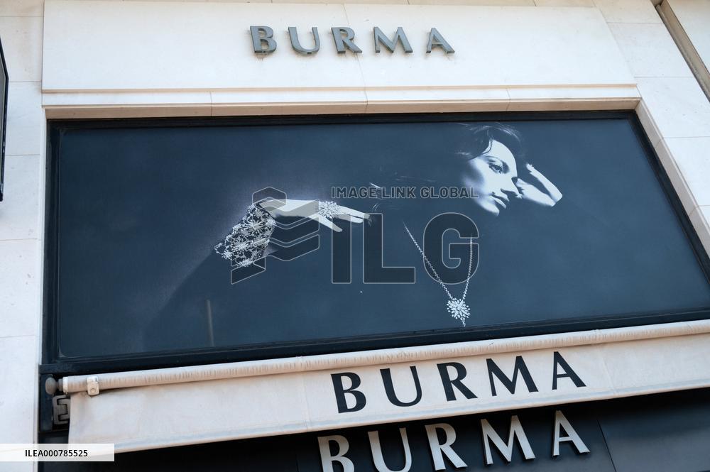 Shop Signs - Cannes