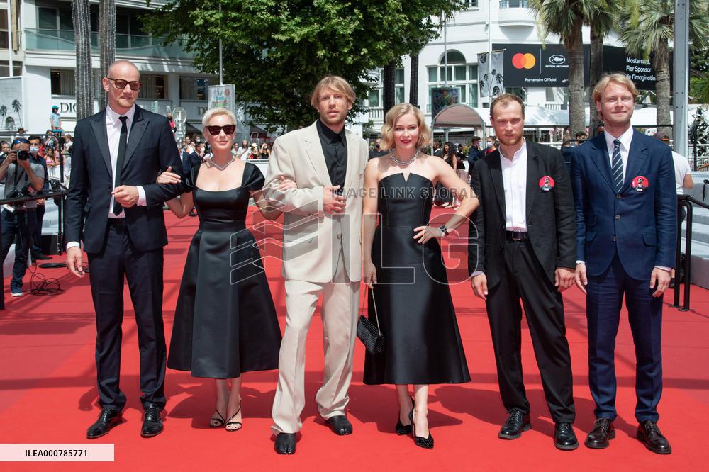 Cannes - Petrov's Flu Premiere