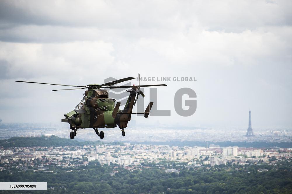 Aerial Practice Session Prior To July 14 Bastille Day Parade - Paris