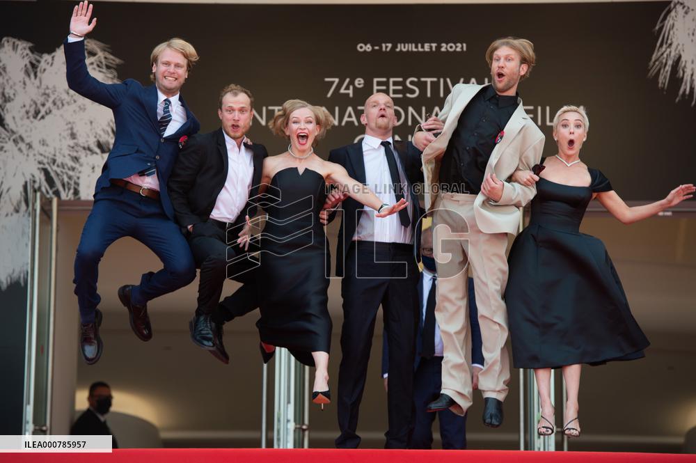 Cannes - Petrov's Flu Premiere