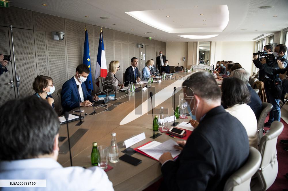 Olivier Veran meets with Health sector representatives