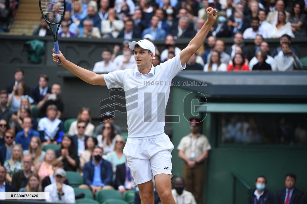 Wimbledon - Federer Ousted