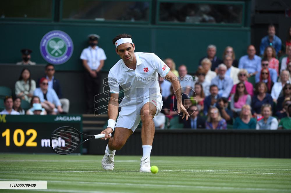 Wimbledon - Federer Ousted