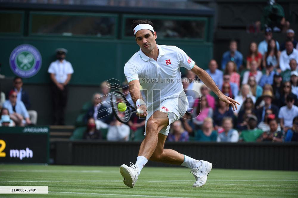 Wimbledon - Federer Ousted