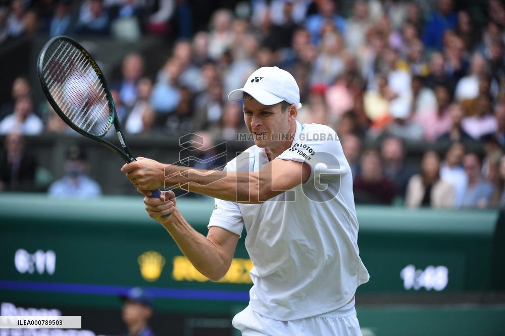 Wimbledon - Federer Ousted